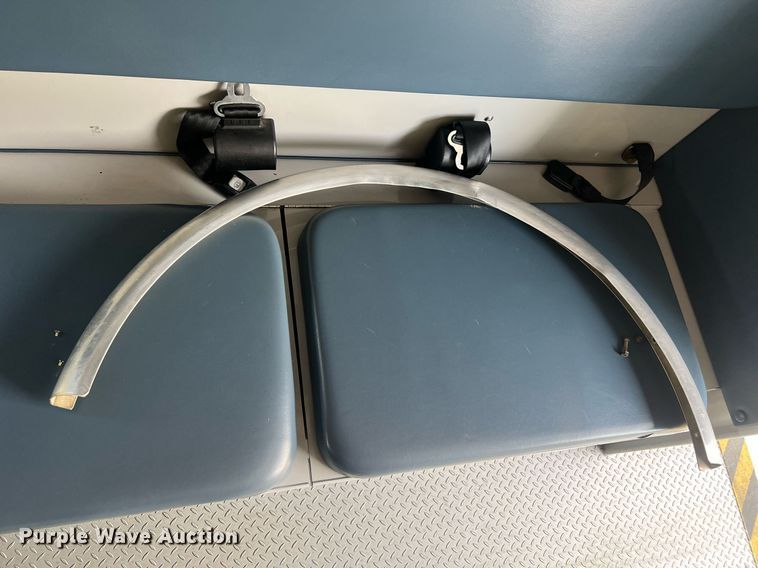 image for item NA9212 2010 Ford E450 ambulance