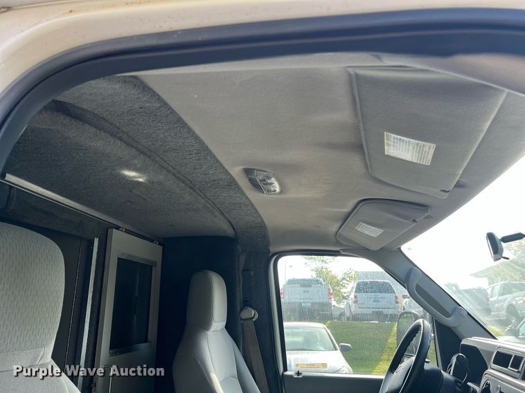 image for item NA9212 2010 Ford E450 ambulance