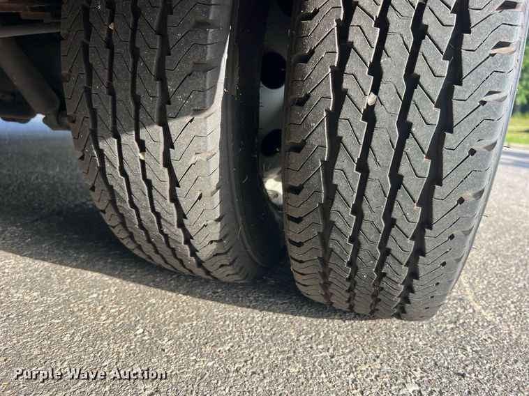 image for item NA9212 2010 Ford E450 ambulance