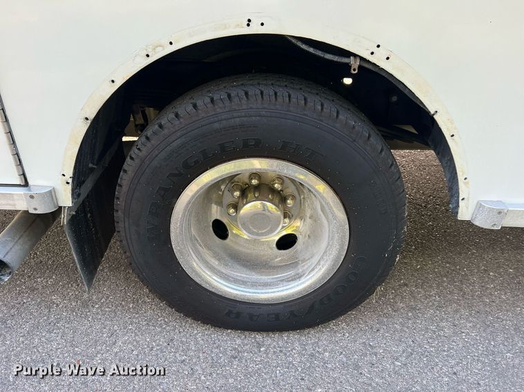 image for item NA9212 2010 Ford E450 ambulance