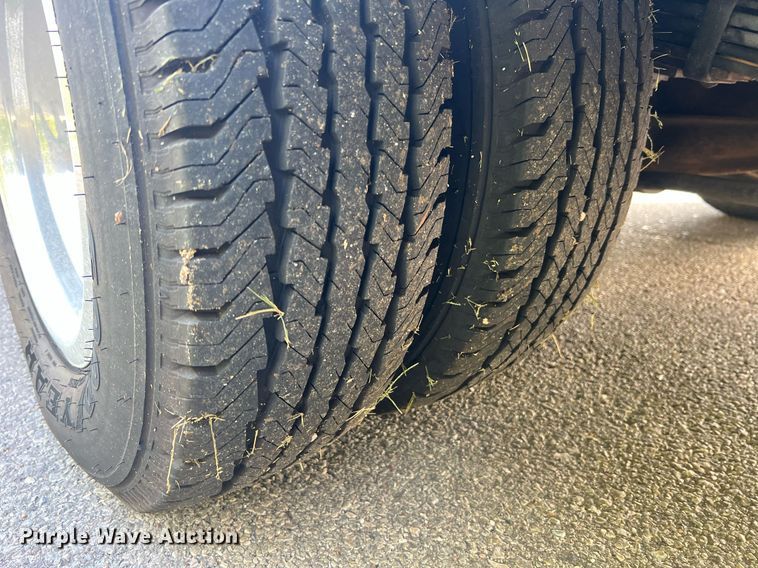 image for item NA9212 2010 Ford E450 ambulance