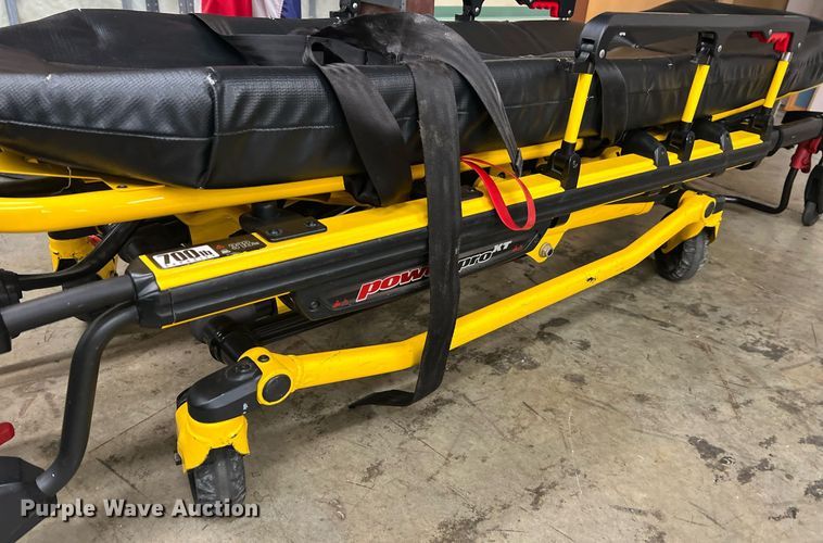 image for item NA9212 2010 Ford E450 ambulance