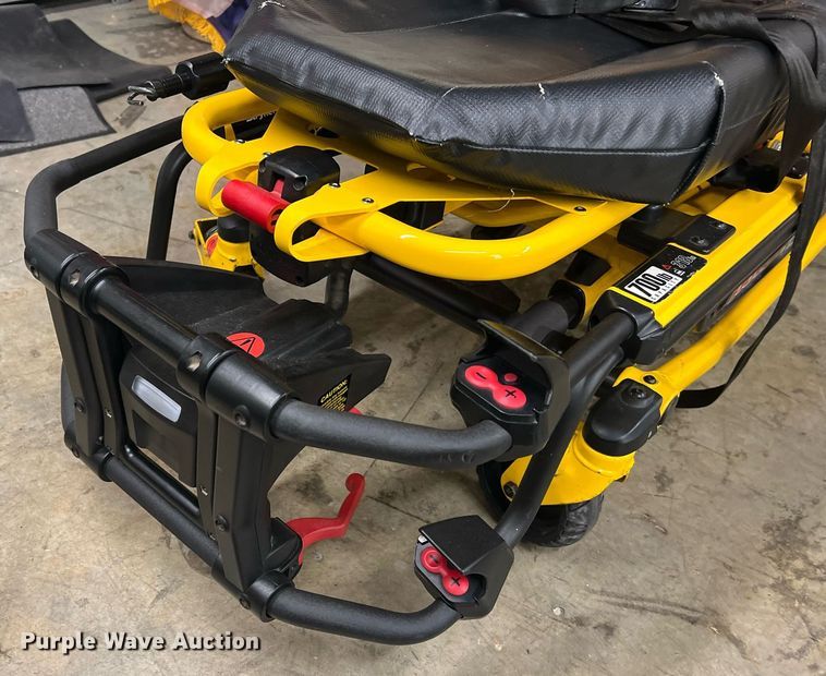 image for item NA9212 2010 Ford E450 ambulance