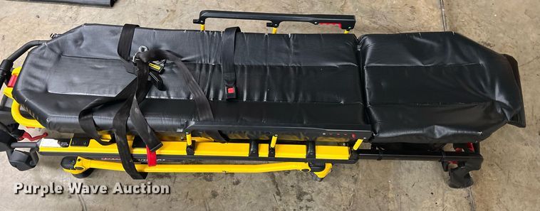 image for item NA9212 2010 Ford E450 ambulance