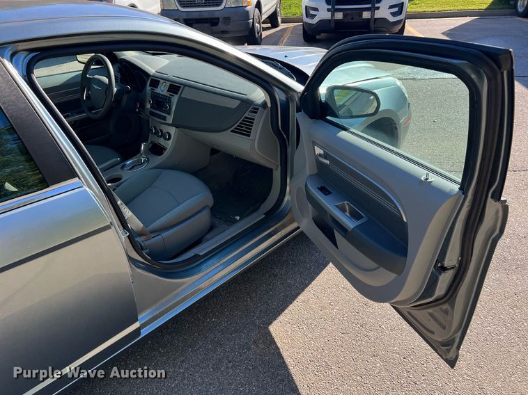 image for item NA9213 2007 Chrysler Sebring 