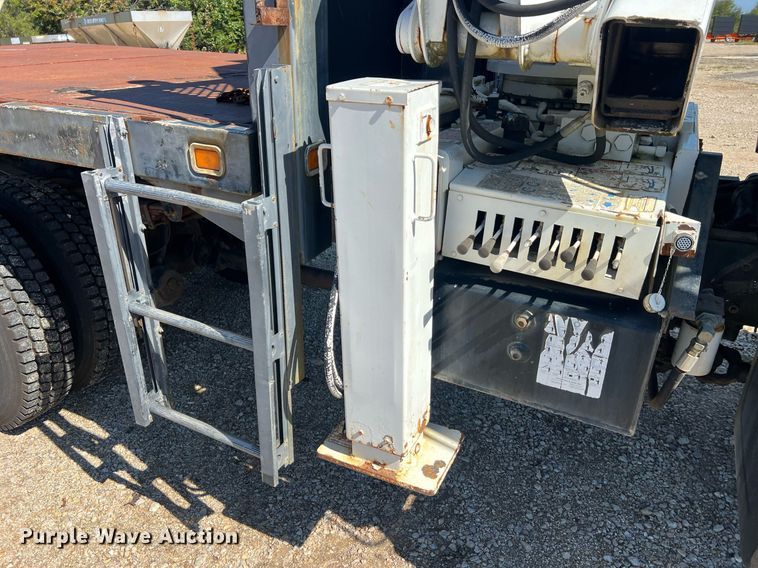 image for item NA9219 1999 Chevrolet C6500  crane truck