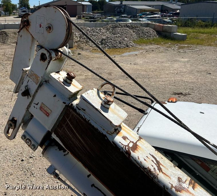 image for item NA9219 1999 Chevrolet C6500  crane truck