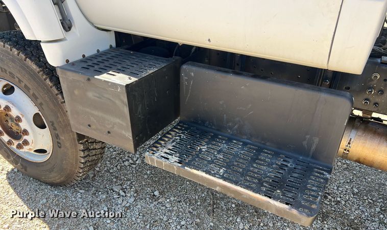 image for item NA9219 1999 Chevrolet C6500  crane truck