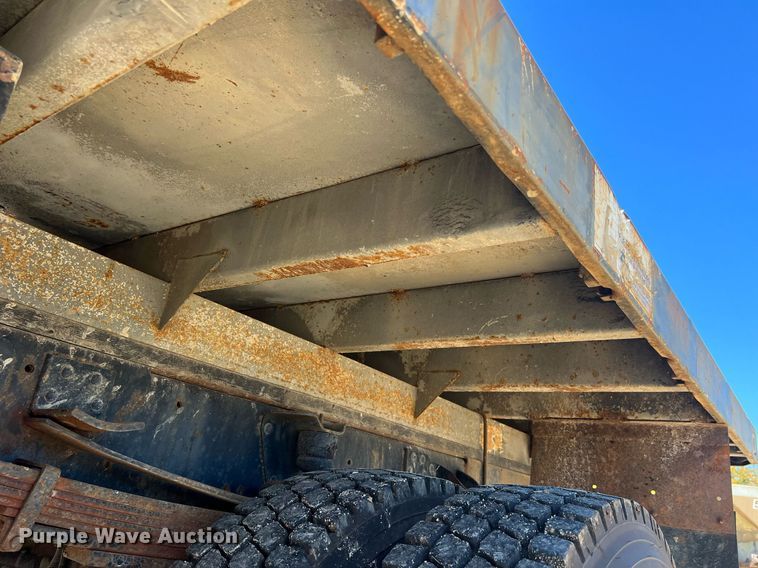 image for item NA9219 1999 Chevrolet C6500  crane truck