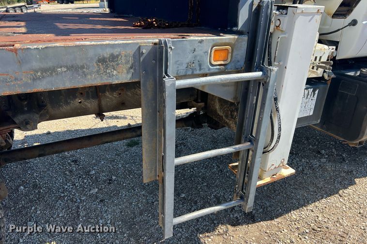 image for item NA9219 1999 Chevrolet C6500  crane truck