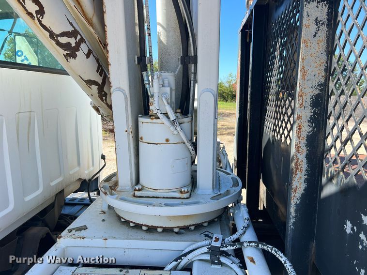 image for item NA9219 1999 Chevrolet C6500  crane truck