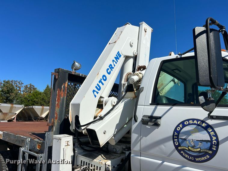 image for item NA9219 1999 Chevrolet C6500  crane truck