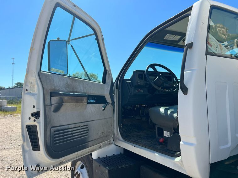 image for item NA9219 1999 Chevrolet C6500  crane truck