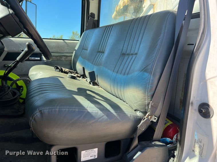 image for item NA9219 1999 Chevrolet C6500  crane truck