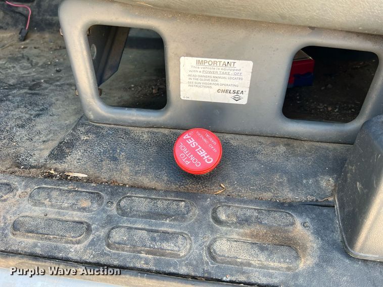 image for item NA9219 1999 Chevrolet C6500  crane truck