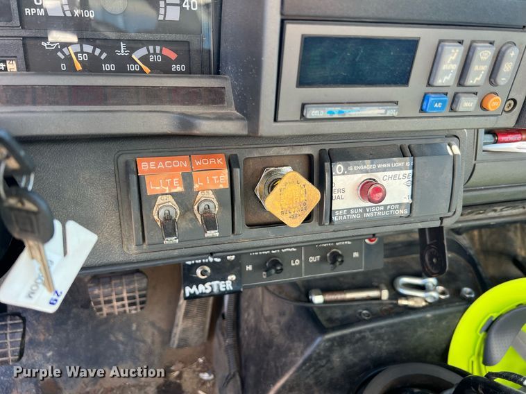 image for item NA9219 1999 Chevrolet C6500  crane truck
