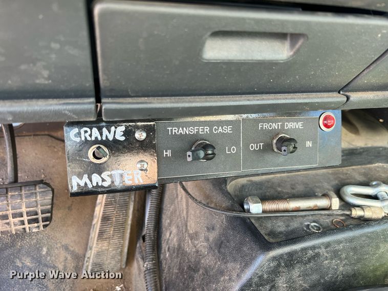 image for item NA9219 1999 Chevrolet C6500  crane truck