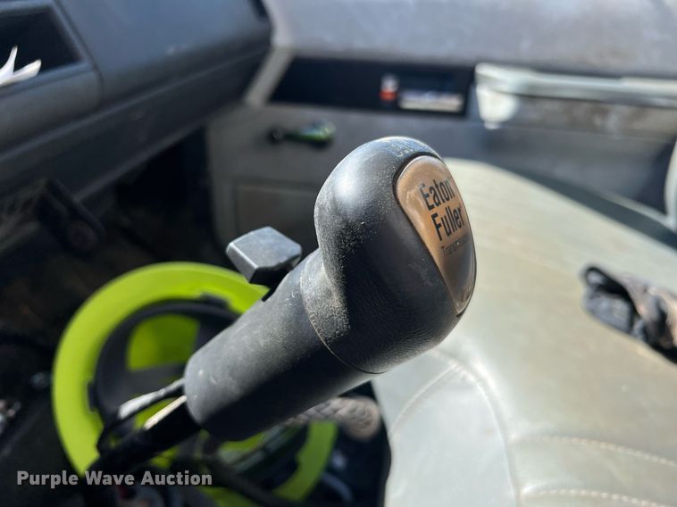 image for item NA9219 1999 Chevrolet C6500  crane truck