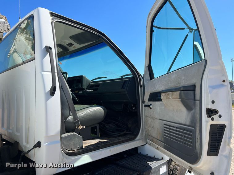 image for item NA9219 1999 Chevrolet C6500  crane truck