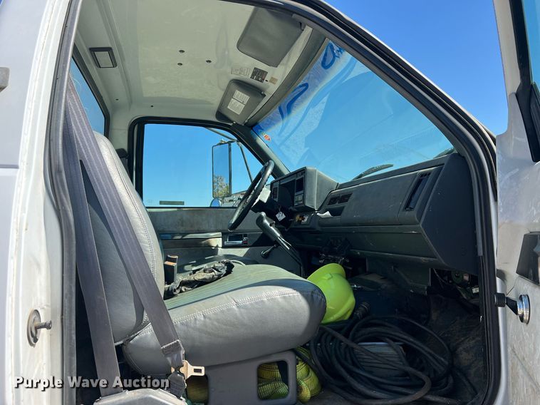 image for item NA9219 1999 Chevrolet C6500  crane truck