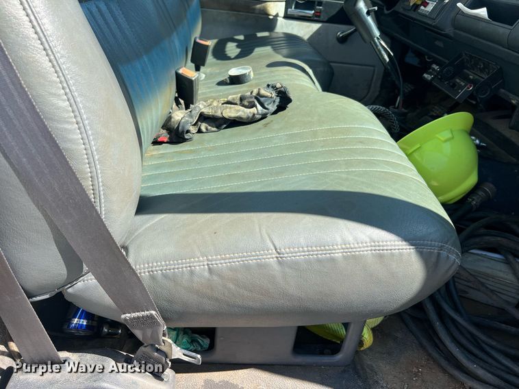 image for item NA9219 1999 Chevrolet C6500  crane truck