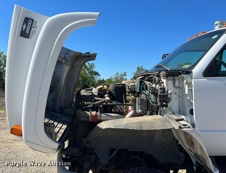 image for item NA9219 1999 Chevrolet C6500  crane truck