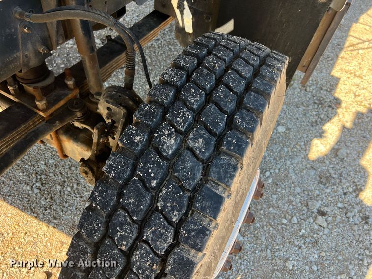 image for item NA9219 1999 Chevrolet C6500  crane truck