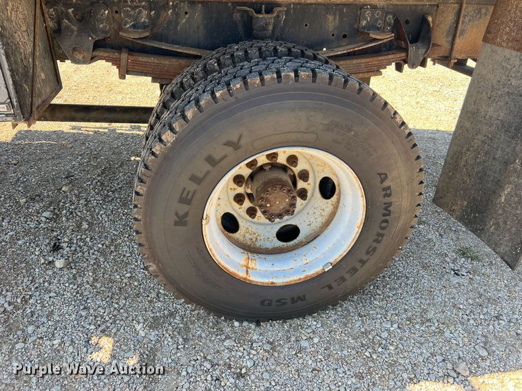 image for item NA9219 1999 Chevrolet C6500  crane truck