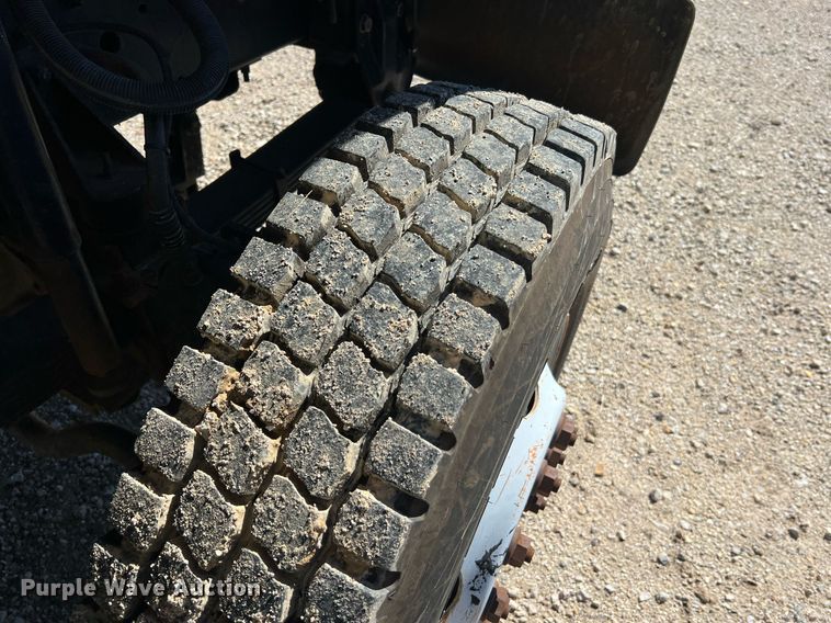 image for item NA9219 1999 Chevrolet C6500  crane truck