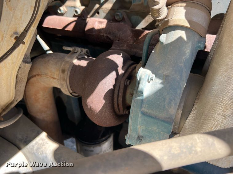 image for item NA9220 1996 International 4900  tank truck