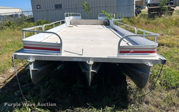 image for item NA9223 2001 Playcraft  pontoon boat