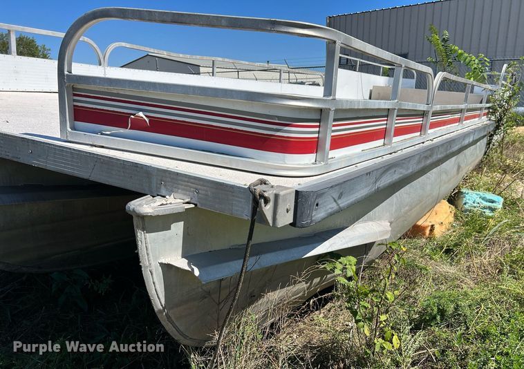 image for item NA9223 2001 Playcraft  pontoon boat