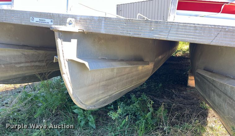 image for item NA9223 2001 Playcraft  pontoon boat