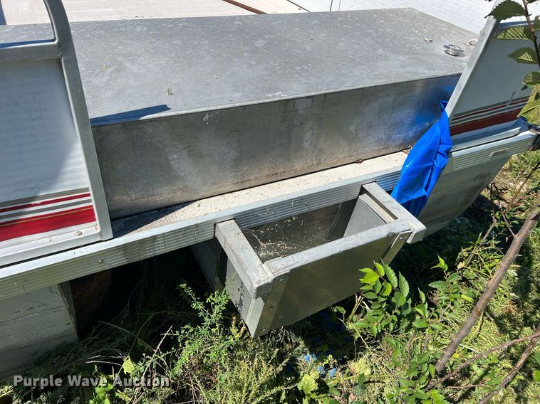 image for item NA9223 2001 Playcraft  pontoon boat