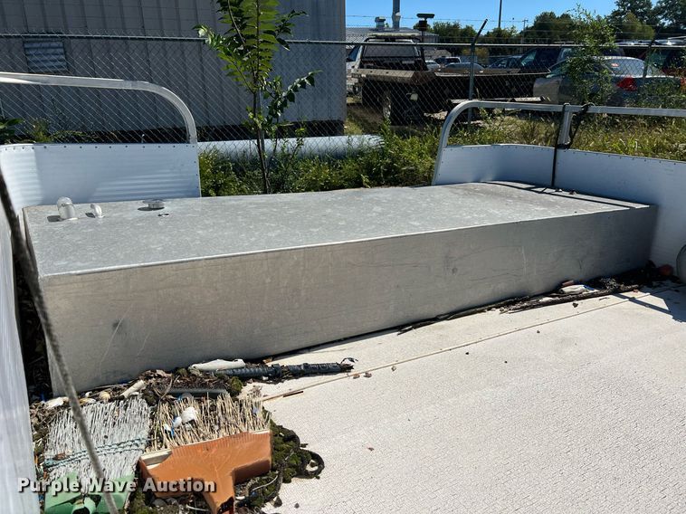 image for item NA9223 2001 Playcraft  pontoon boat