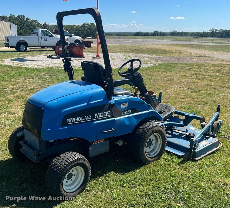 image for item NA9228 New Holland MC35  lawn mower