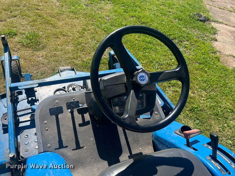 image for item NA9228 New Holland MC35  lawn mower