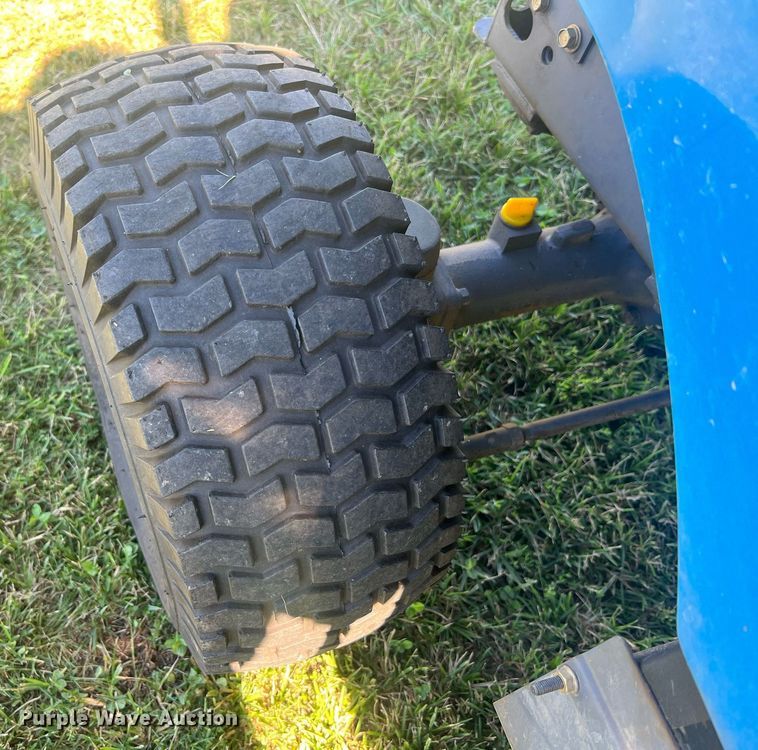 image for item NA9228 New Holland MC35  lawn mower