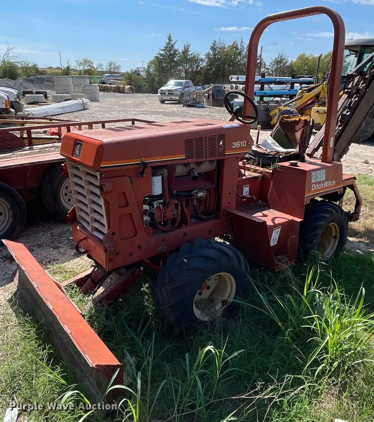 image for item NA9659 1997 Ditch Witch 3610  trencher