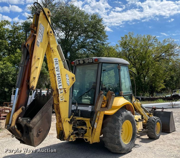 image for item NA9662 2006 New Holland B95  backhoe