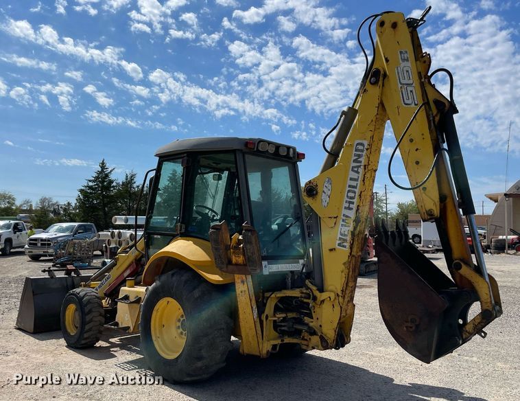 image for item NA9662 2006 New Holland B95  backhoe