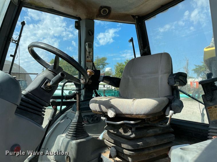 image for item NA9662 2006 New Holland B95  backhoe