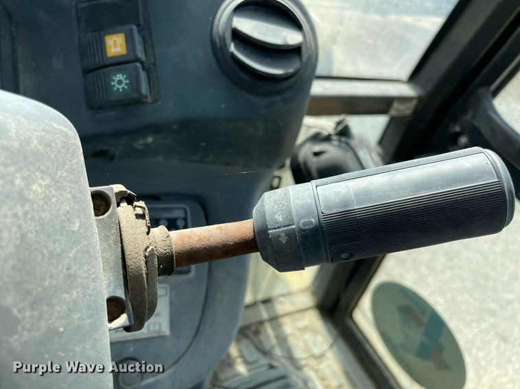 image for item NA9662 2006 New Holland B95  backhoe