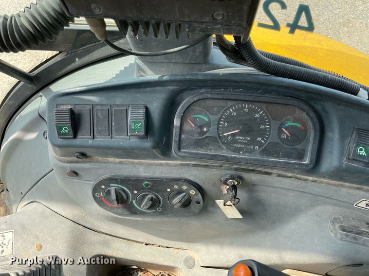 image for item NA9662 2006 New Holland B95  backhoe