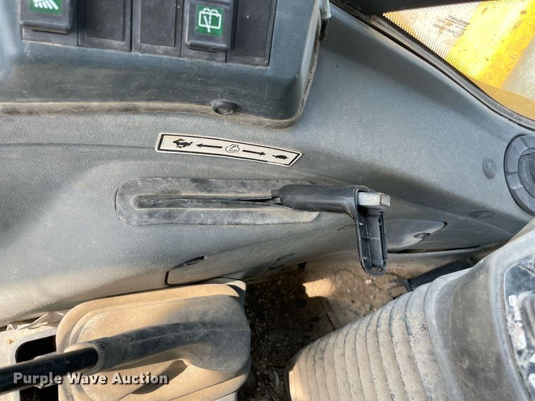 image for item NA9662 2006 New Holland B95  backhoe