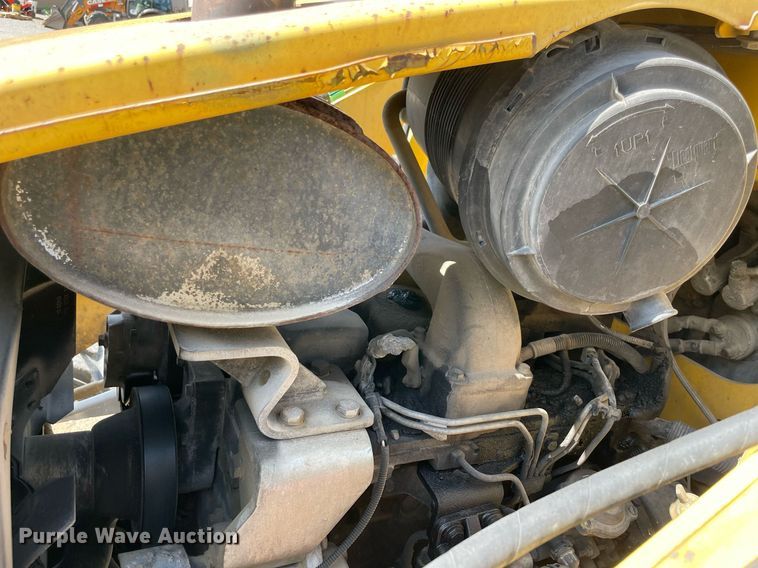 image for item NA9662 2006 New Holland B95  backhoe