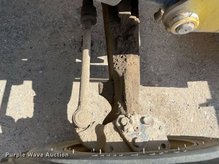 image for item NA9662 2006 New Holland B95  backhoe