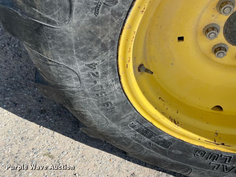 image for item NA9662 2006 New Holland B95  backhoe