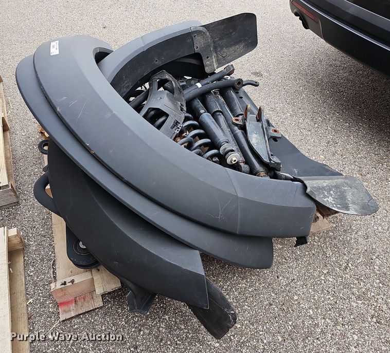 image for item NJ9850 Ford F550  parts