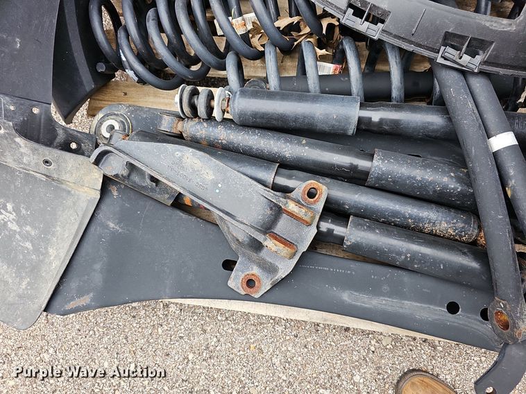 image for item NJ9850 Ford F550  parts